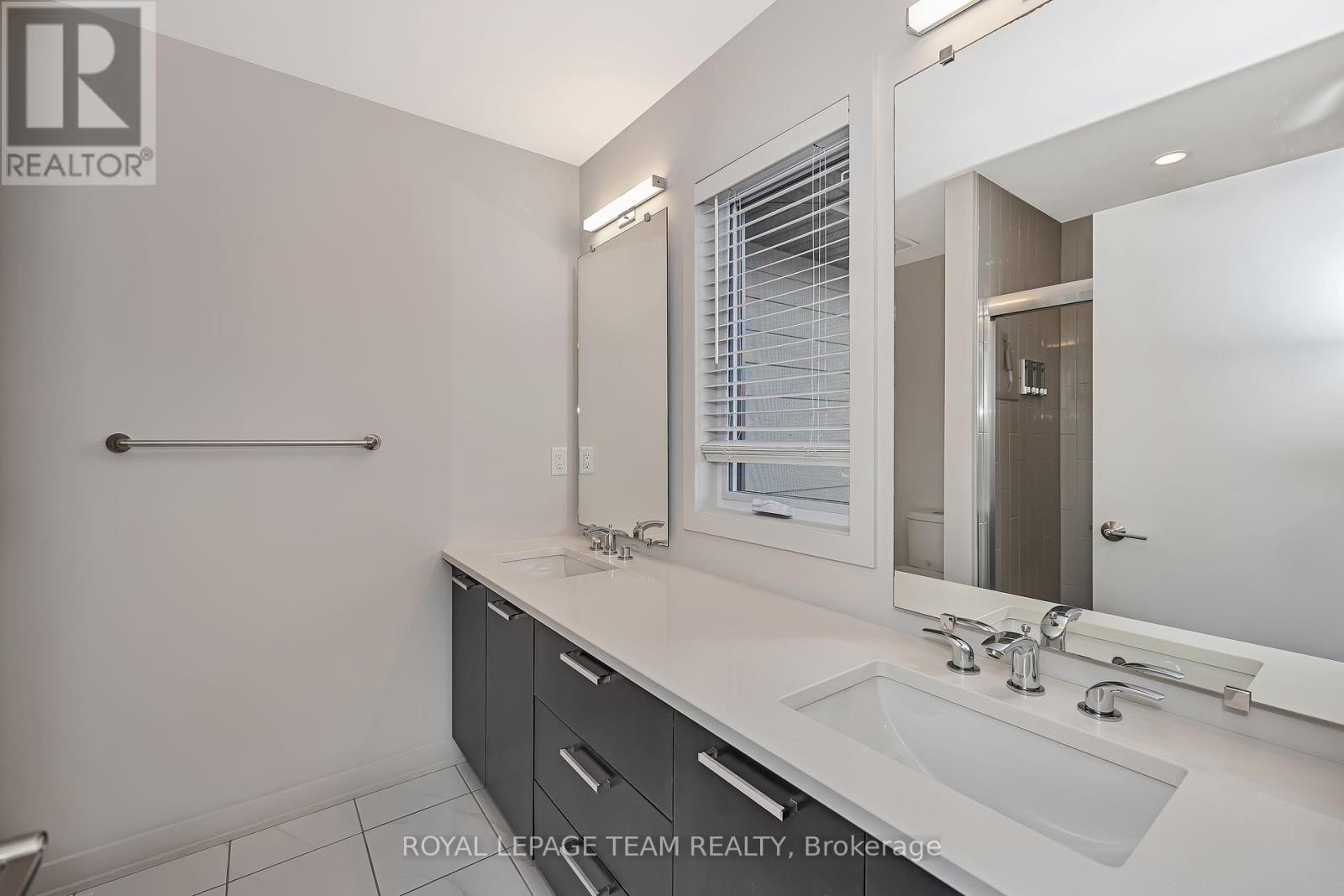 Photo 25 of 522 Borbridge Avenue, Ottawa ON
