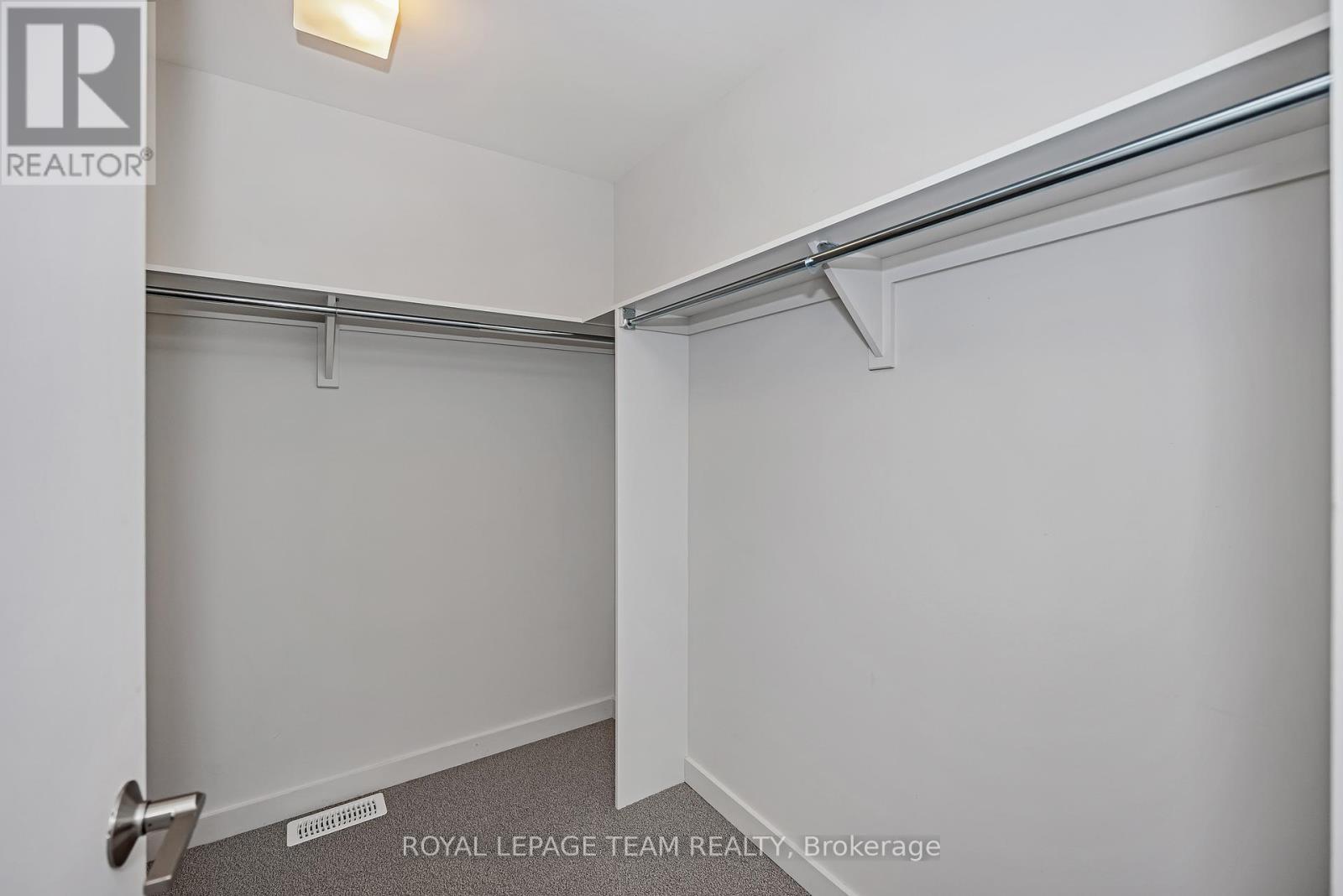 Photo 27 of 522 Borbridge Avenue, Ottawa ON