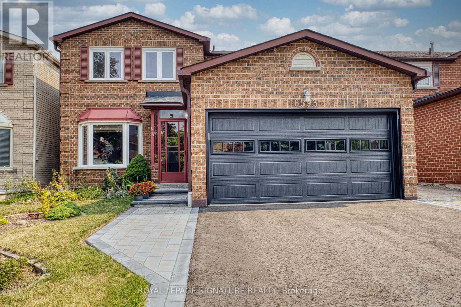 Photo 2 of 6593 Eastridge Road, Mississauga ON