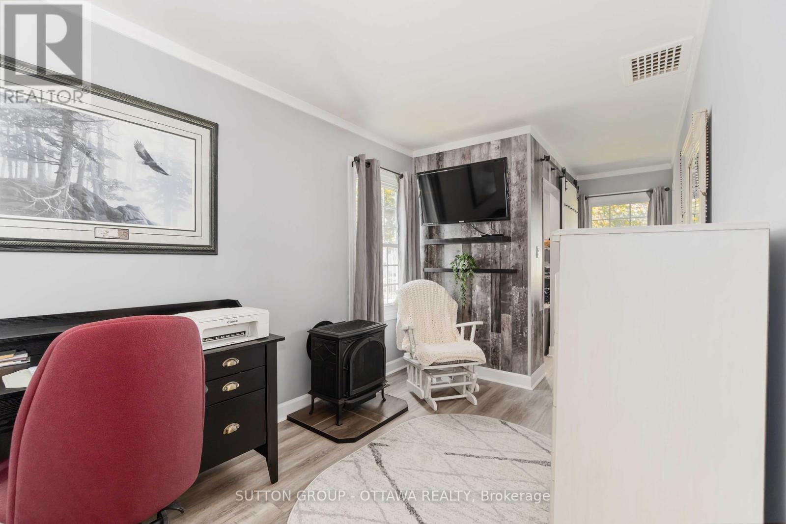 Photo 13 of 20 Roosevelt Drive, Smiths Falls ON