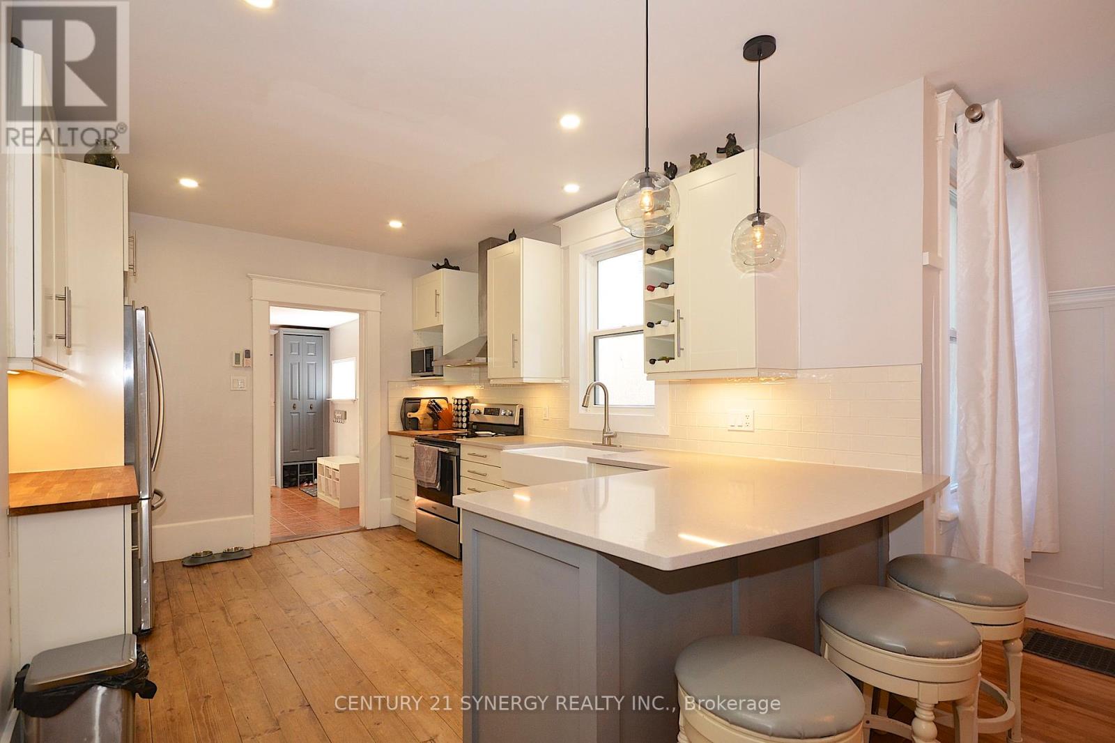 Photo 18 of 47 Roslyn Avenue, Ottawa ON