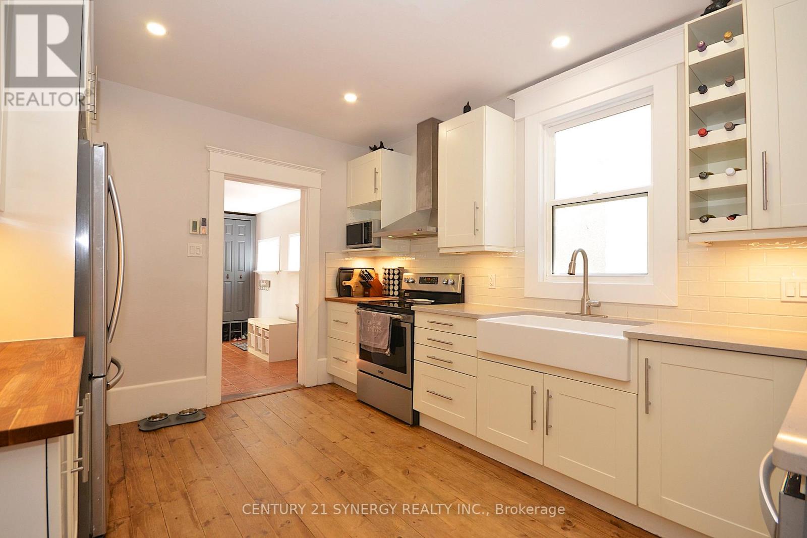 Photo 19 of 47 Roslyn Avenue, Ottawa ON