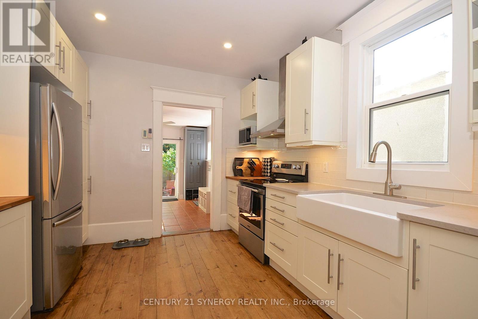 Photo 21 of 47 Roslyn Avenue, Ottawa ON