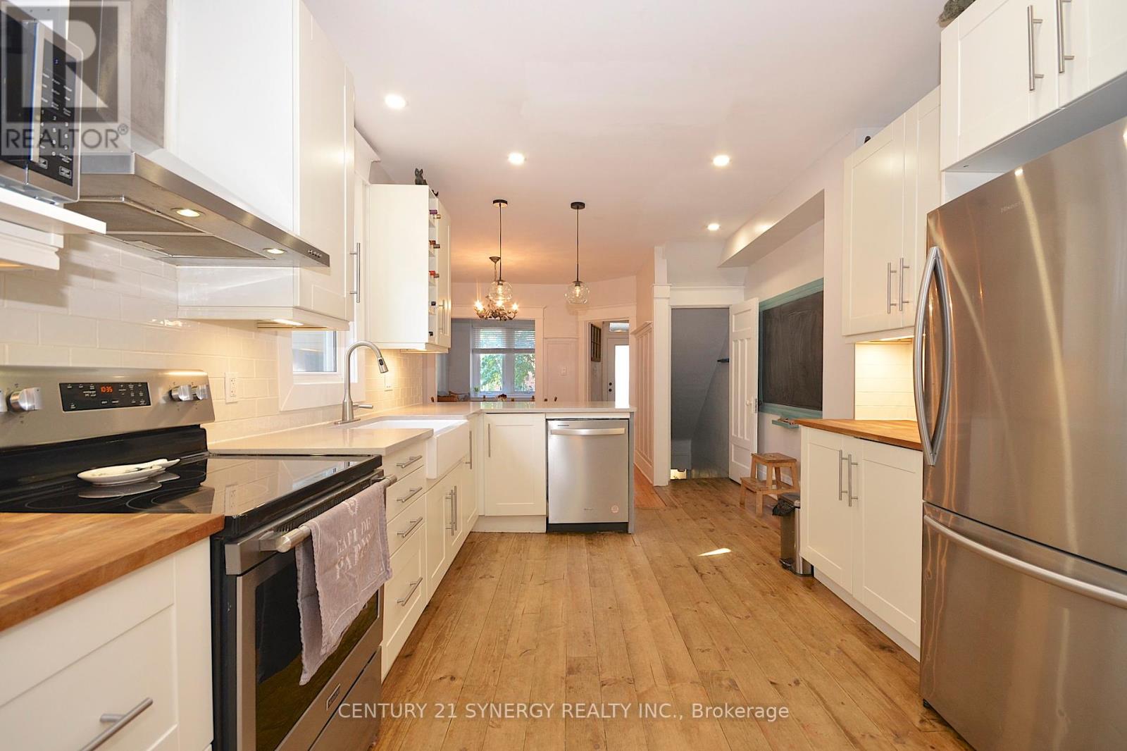 Photo 23 of 47 Roslyn Avenue, Ottawa ON