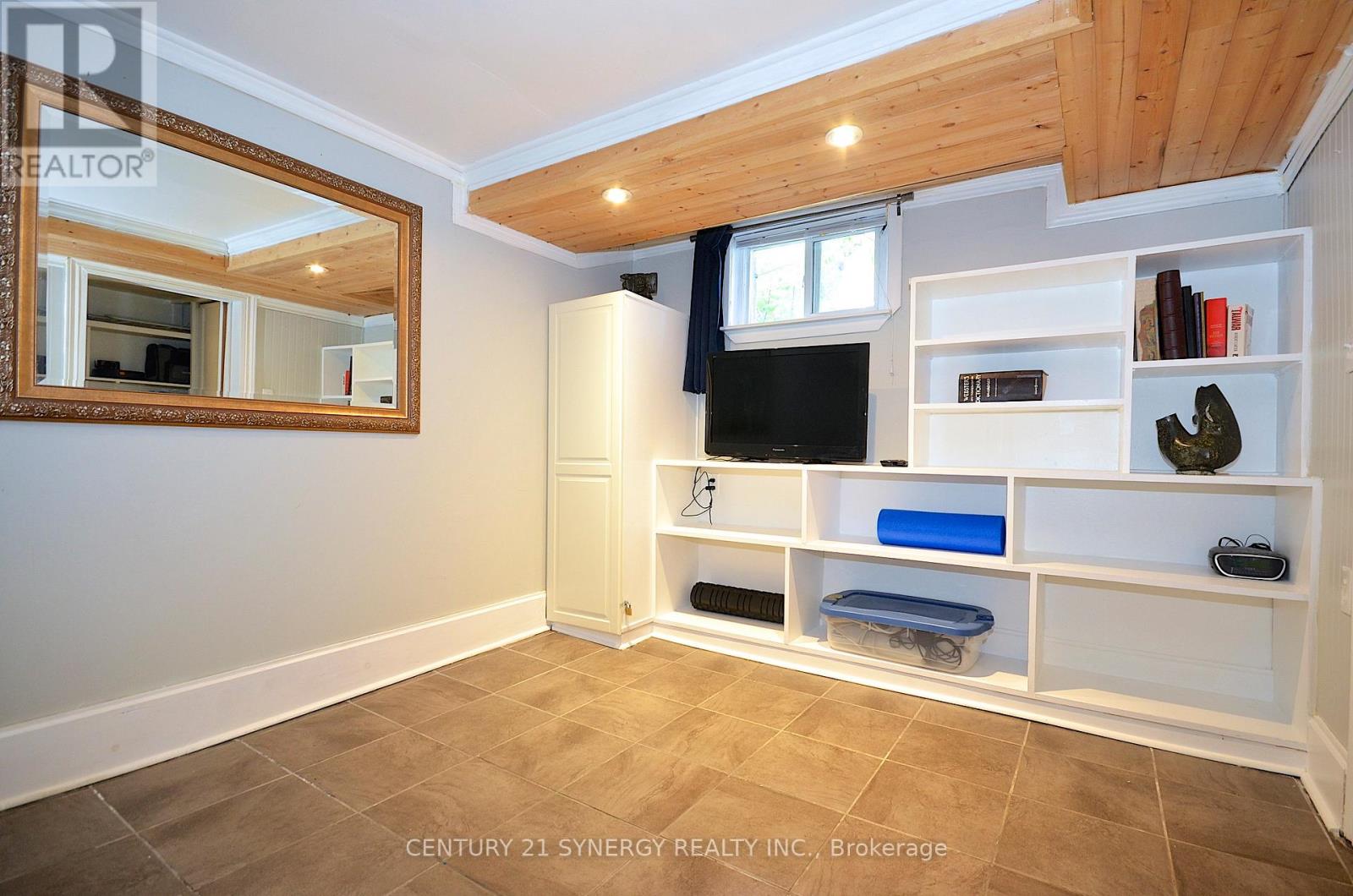 Photo 36 of 47 Roslyn Avenue, Ottawa ON
