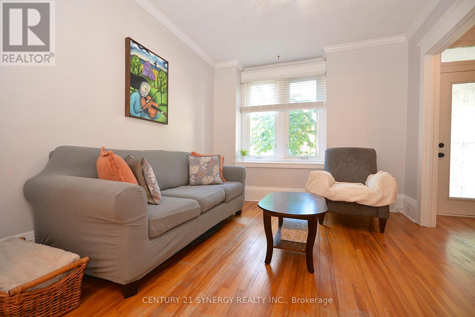 Photo 8 of 47 Roslyn Avenue, Ottawa ON