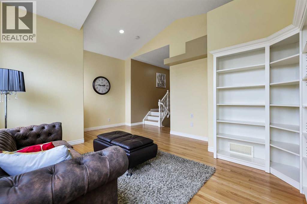 Photo 19 of 8025 Cougar Ridge Avenue Sw, Calgary AB