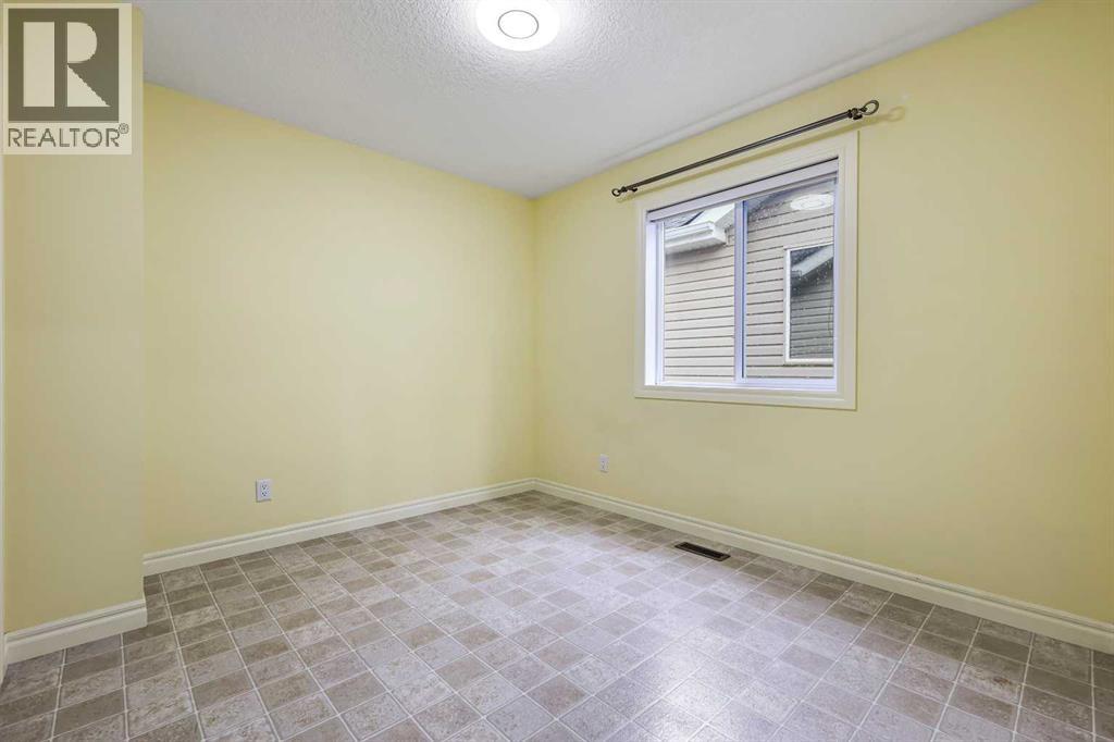 Photo 31 of 8025 Cougar Ridge Avenue Sw, Calgary AB