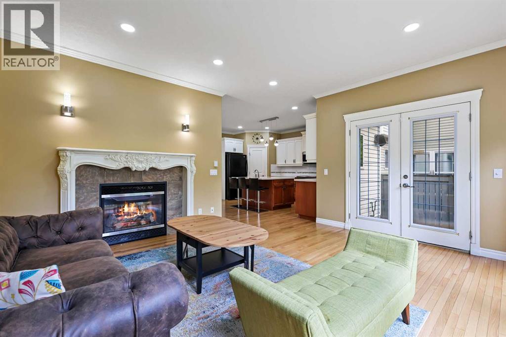 Photo 6 of 8025 Cougar Ridge Avenue Sw, Calgary AB