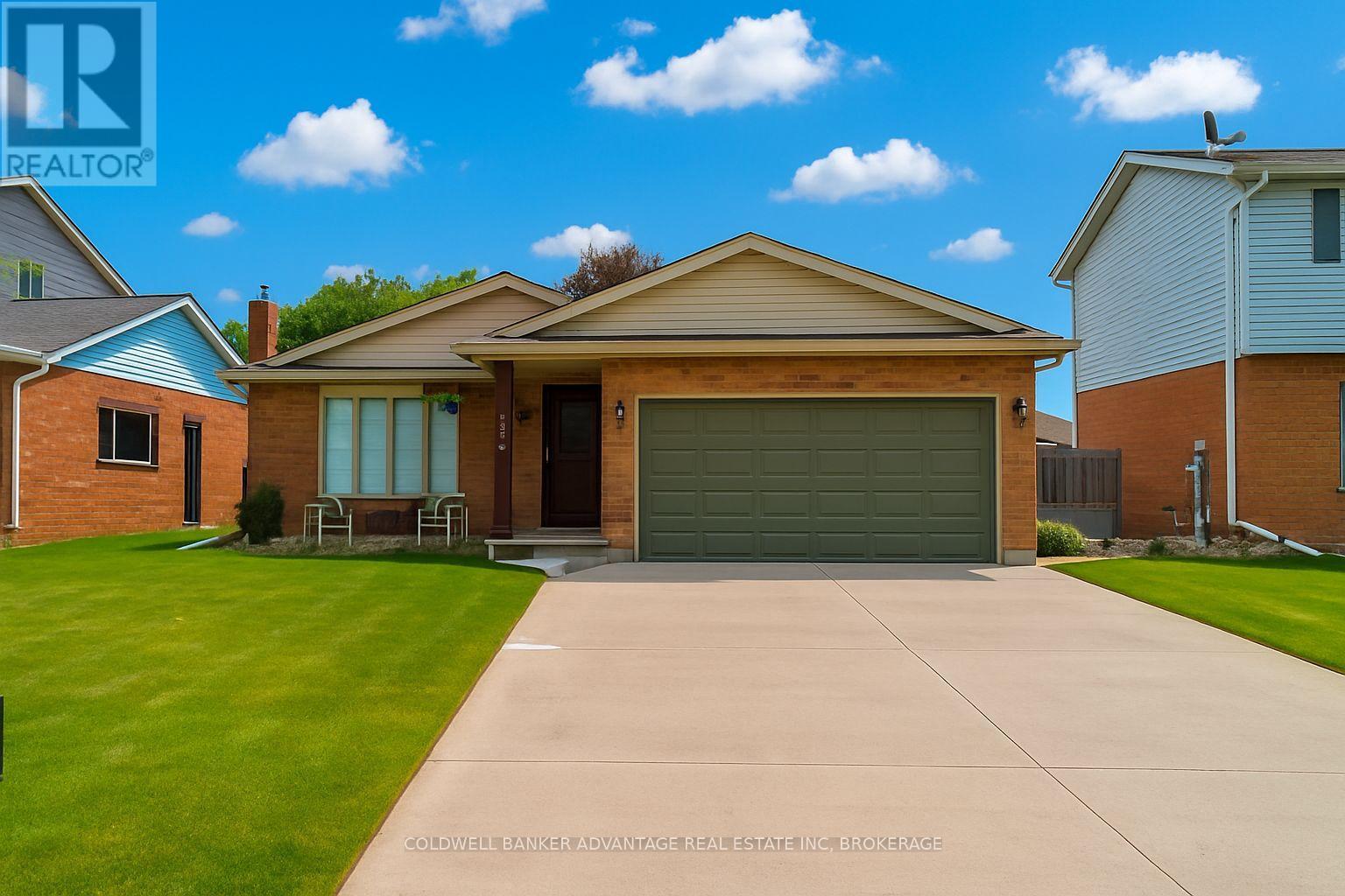 Photo 1 of 7362 Nathan Crescent, Niagara Falls ON