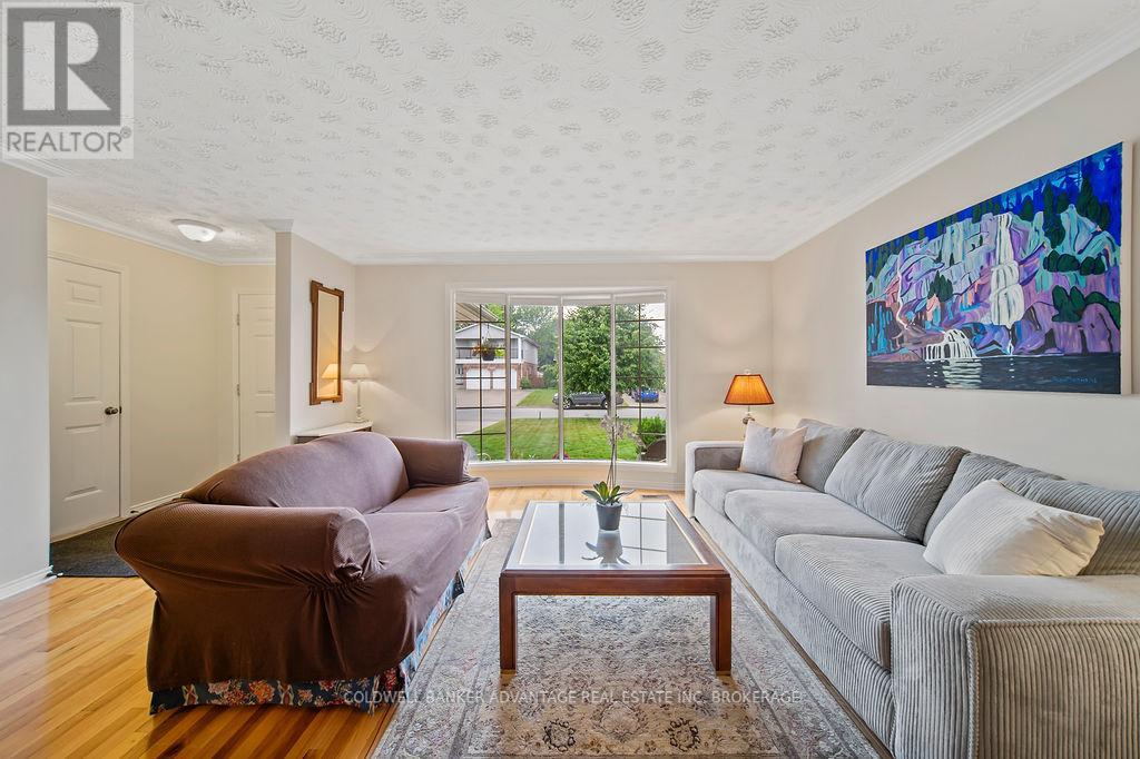 Photo 10 of 7362 Nathan Crescent, Niagara Falls ON