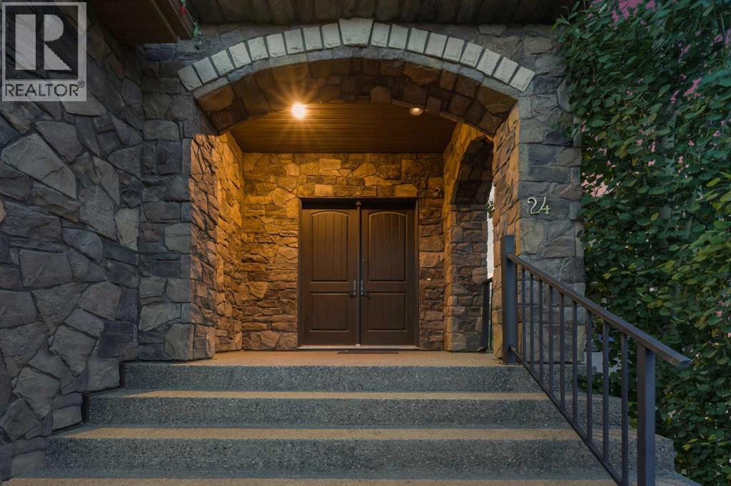 Photo 2 of 24 Fortress Court Sw, Calgary AB
