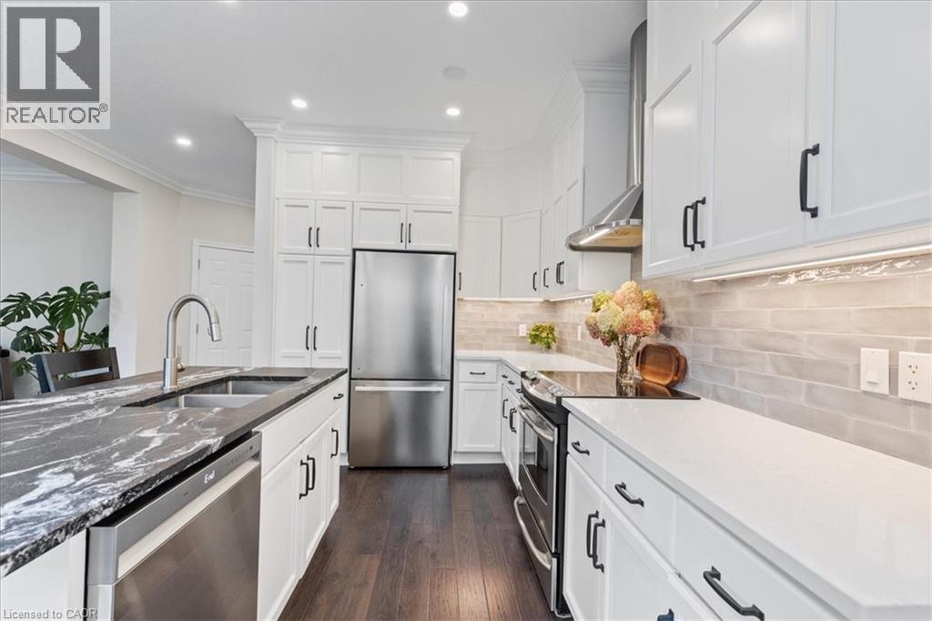 Photo 10 of 742 Lucerne Avenue, Waterloo ON
