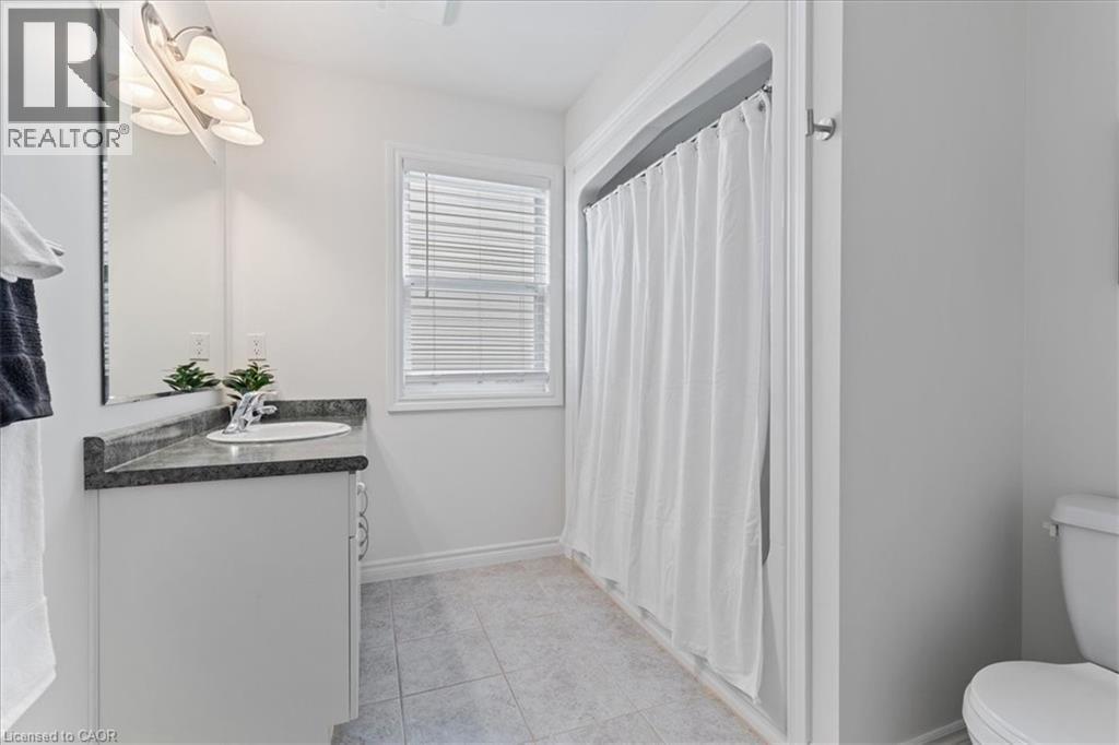 Photo 27 of 742 Lucerne Avenue, Waterloo ON