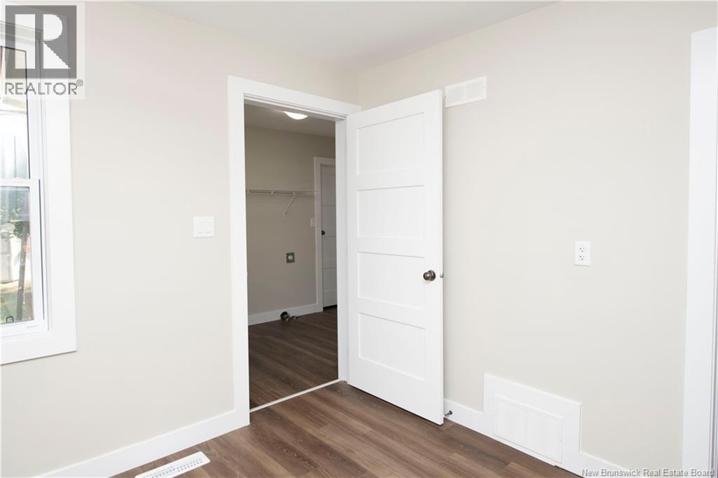 Photo 15 of 31 Mcsweeney Avenue, Moncton NB