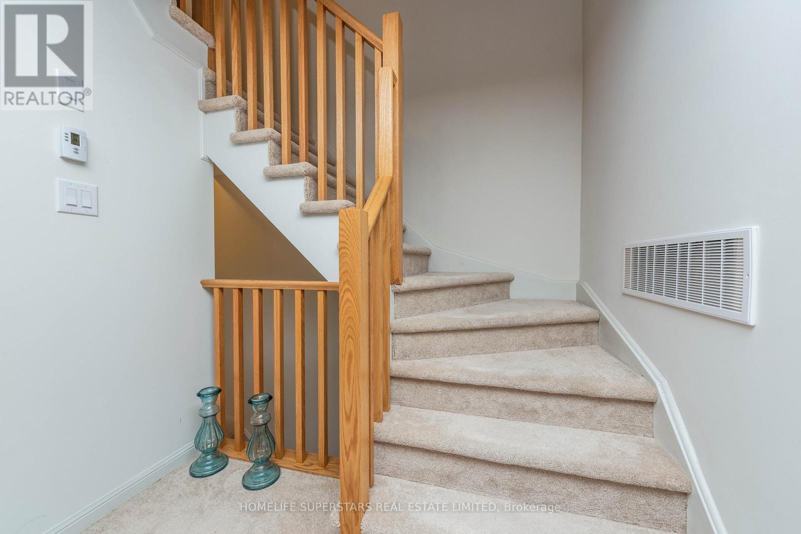 Photo 11 of 210 250 Sunny Meadow Boulevard, Brampton ON