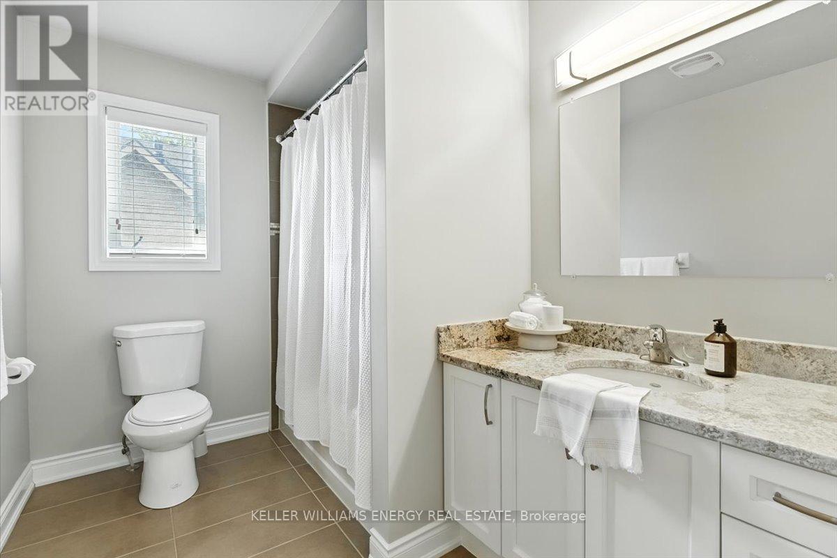 Photo 24 of 1762 Dufferin Street, Whitby ON