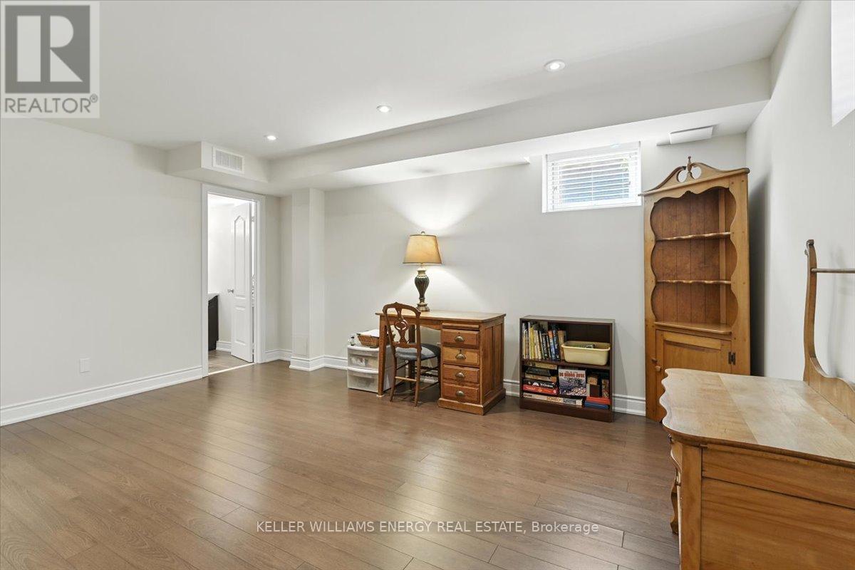 Photo 27 of 1762 Dufferin Street, Whitby ON