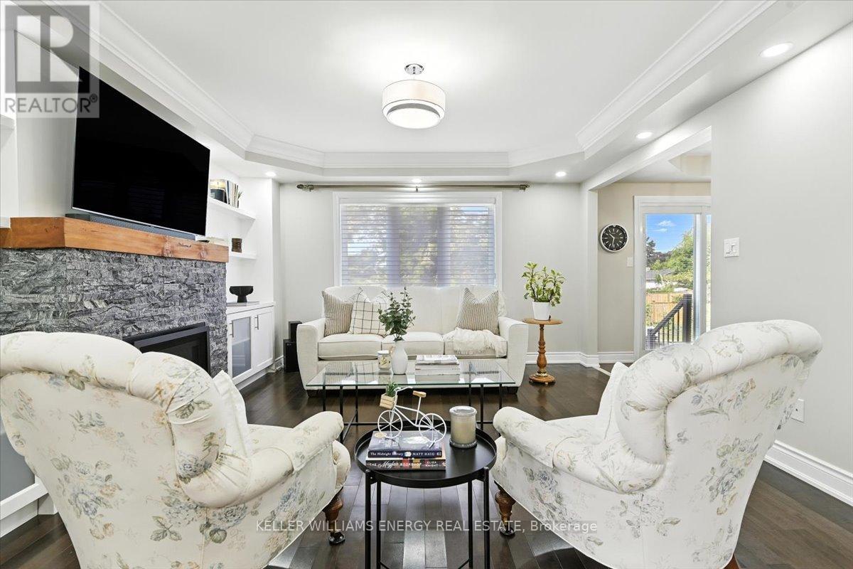 Photo 8 of 1762 Dufferin Street, Whitby ON