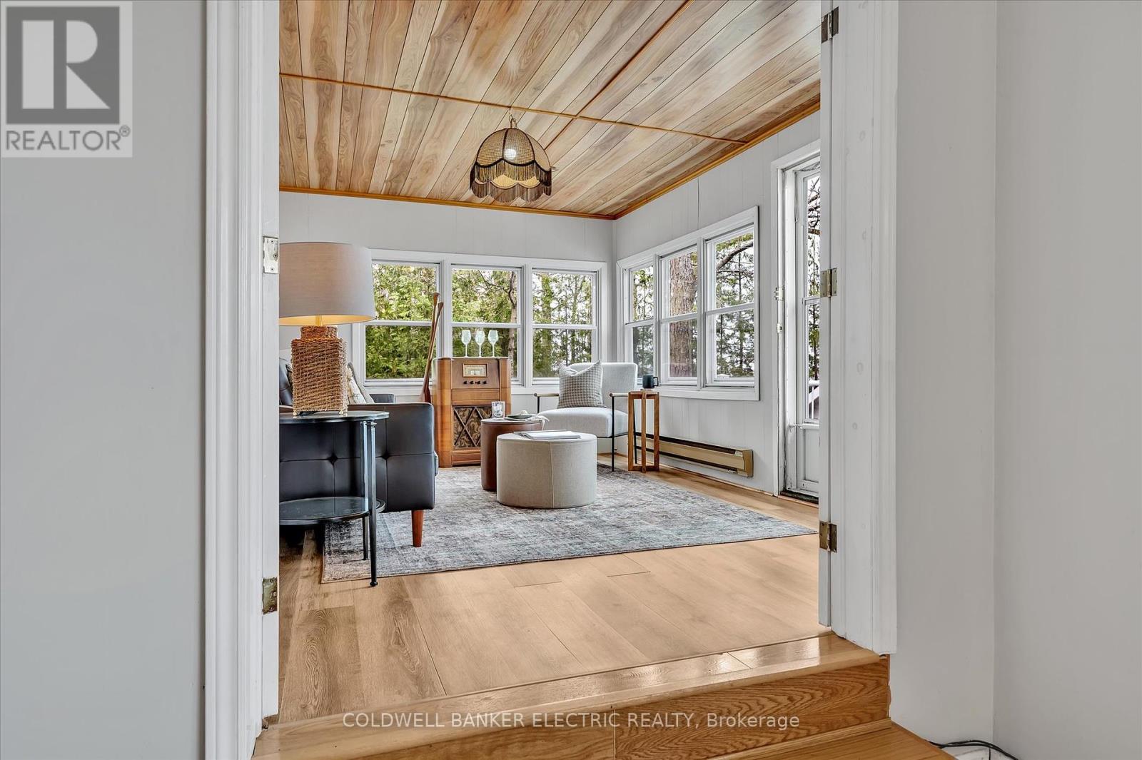 Photo 15 of 318 Fothergill Isle, Selwyn ON