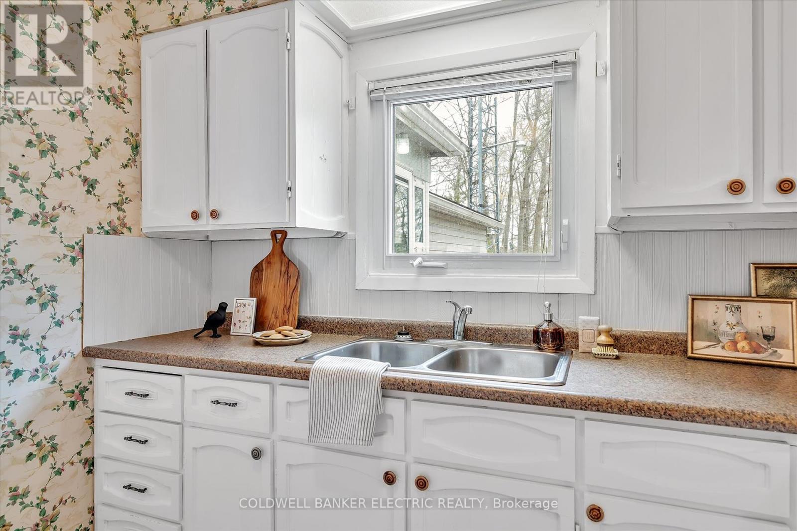 Photo 20 of 318 Fothergill Isle, Selwyn ON