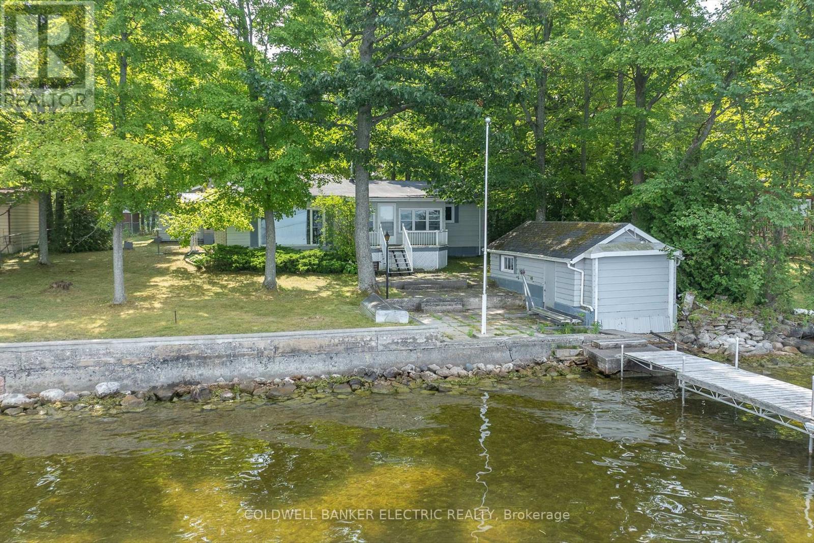 Photo 2 of 318 Fothergill Isle, Selwyn ON