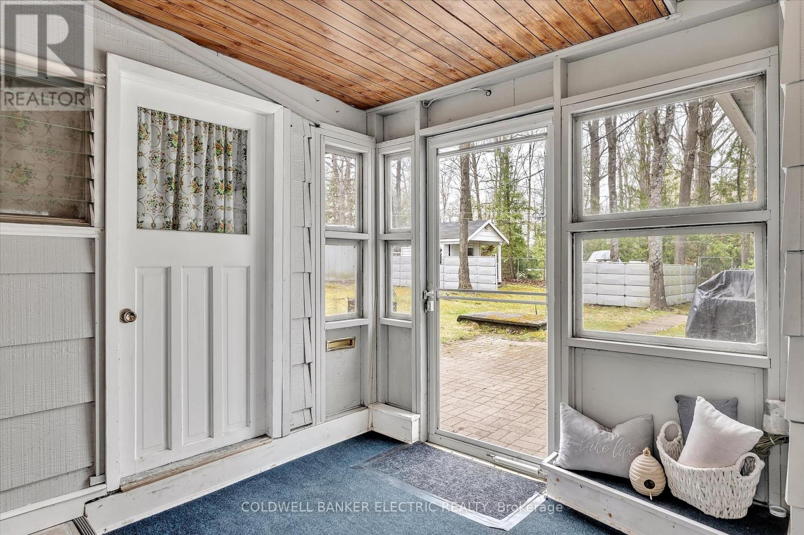 Photo 6 of 318 Fothergill Isle, Selwyn ON