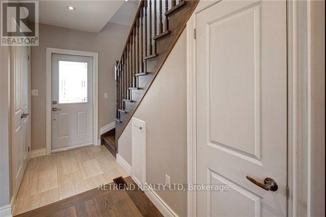Photo 2 of Upper 892 Palmerston Avenue, Toronto ON
