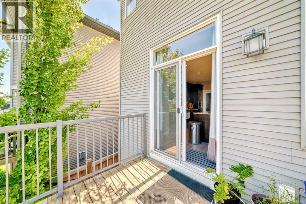 Photo 12 of 8 Sage Bank Way Nw, Calgary AB