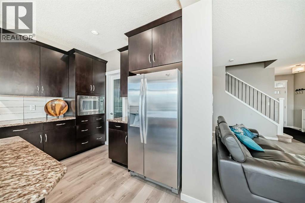 Photo 7 of 8 Sage Bank Way Nw, Calgary AB