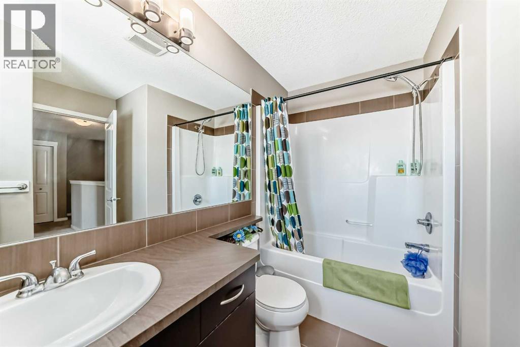 Photo 25 of 8 Sage Bank Way Nw, Calgary AB