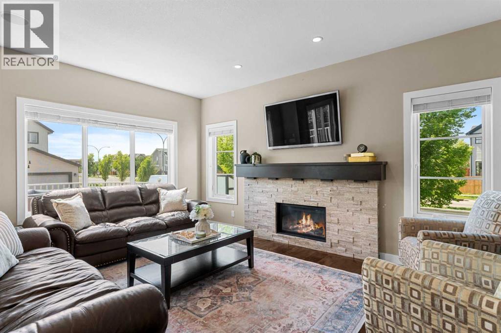 Photo 4 of 240 Copperpond Green Se, Calgary AB