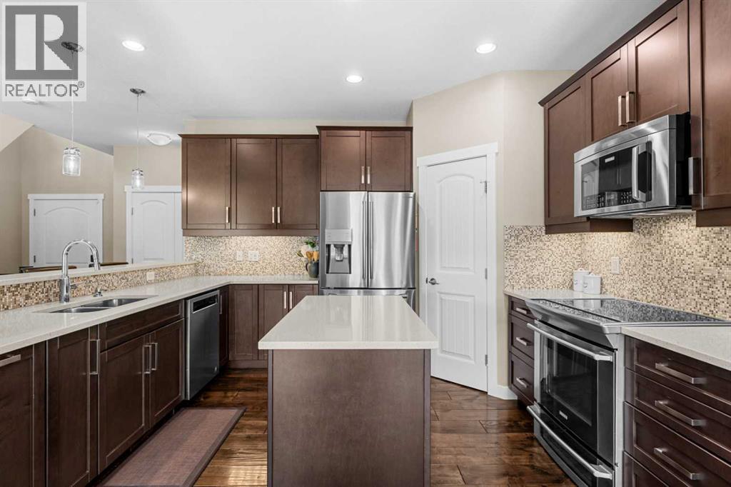 Photo 8 of 240 Copperpond Green Se, Calgary AB