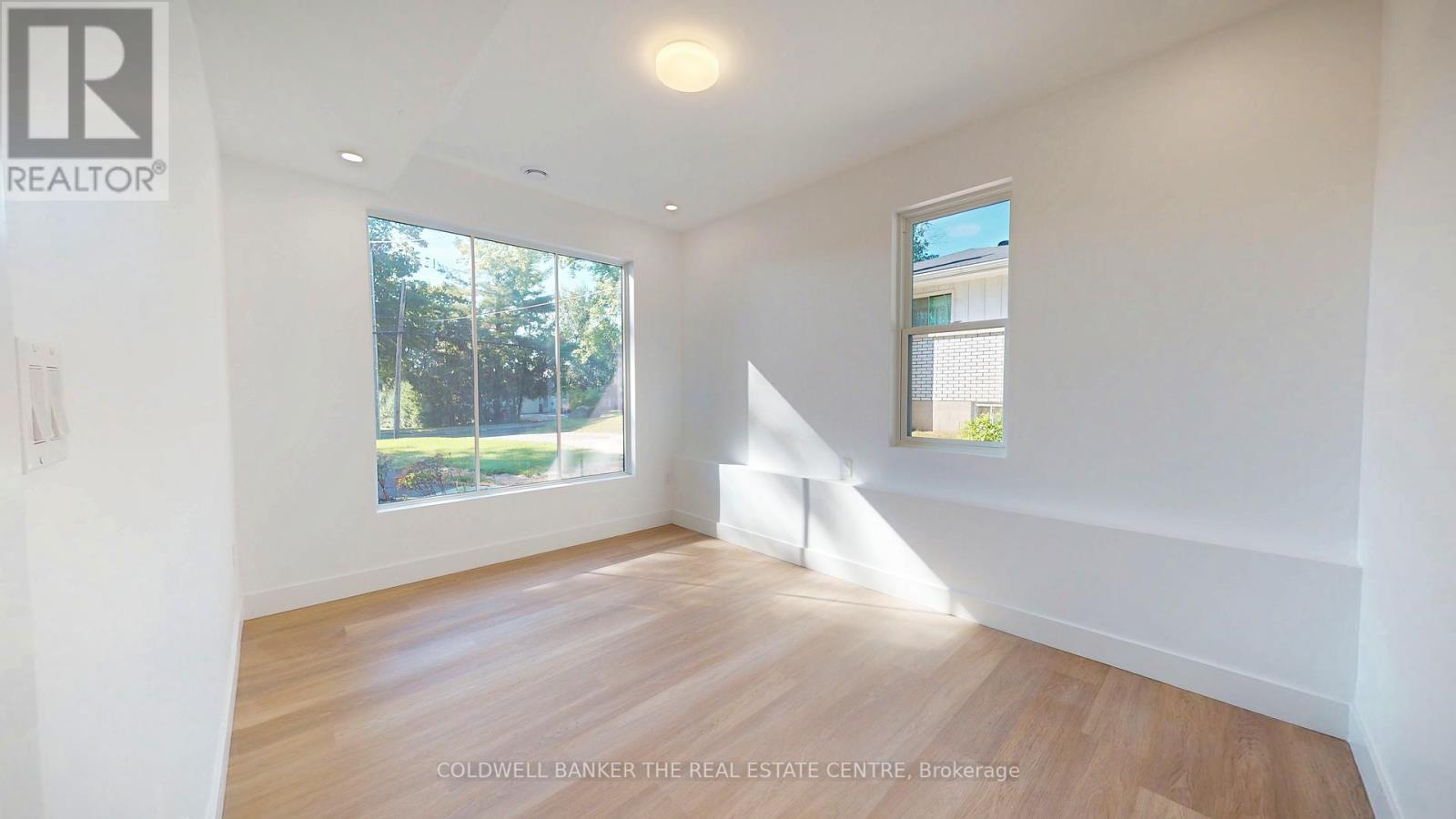 Photo 18 of 60 Gray Street, Severn ON