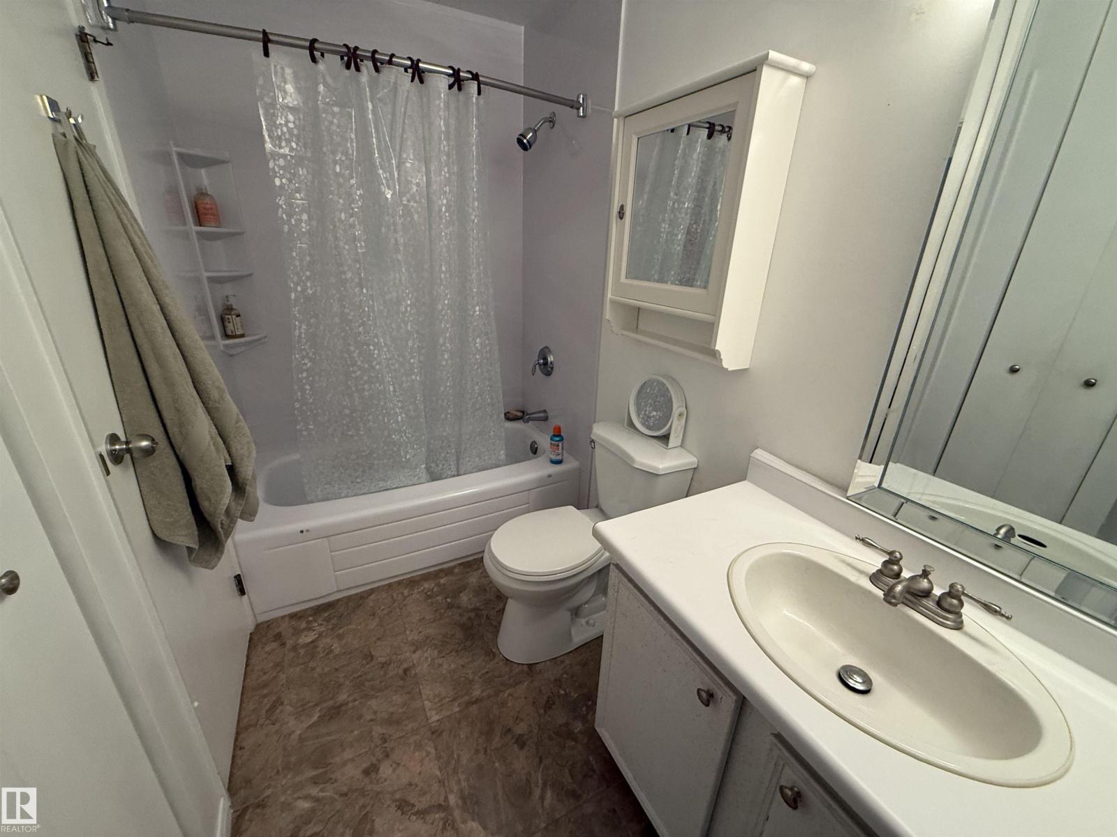 Photo 22 of 11154 18 Av Nw, Edmonton AB