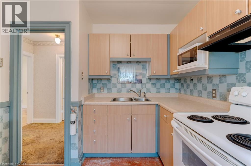Photo 18 of 257 Broadway Avenue, Hamilton ON