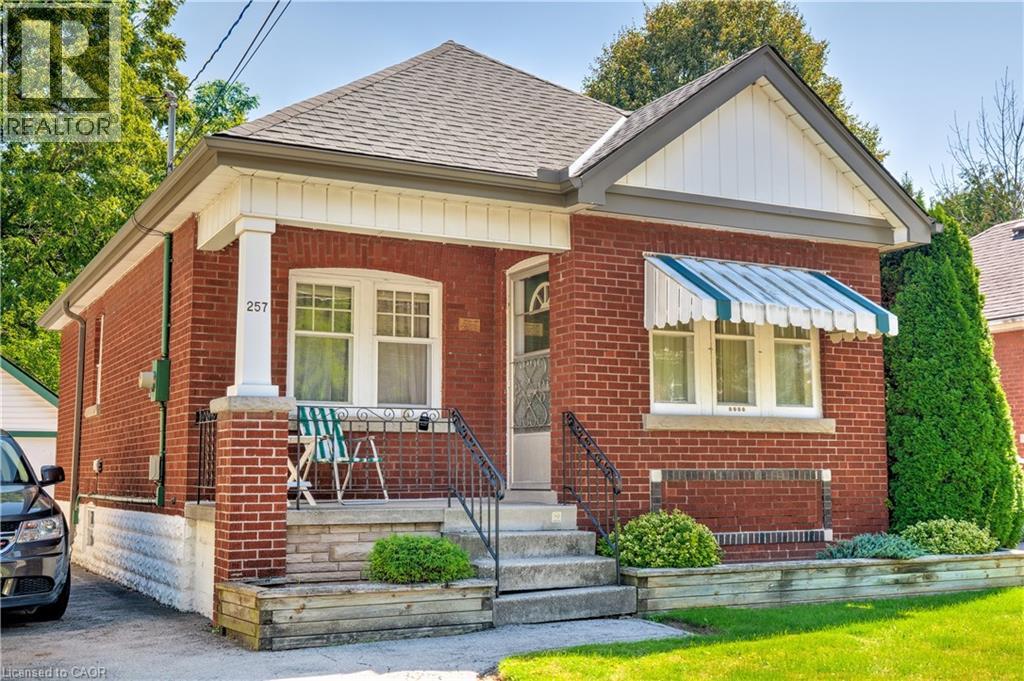 Photo 2 of 257 Broadway Avenue, Hamilton ON