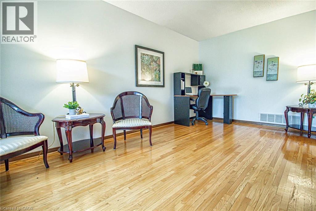 Photo 10 of 3070 Nawbrook Road, Mississauga ON