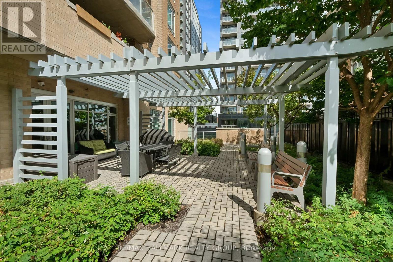 Photo 17 of 706 100 Champagne Avenue S, Ottawa ON