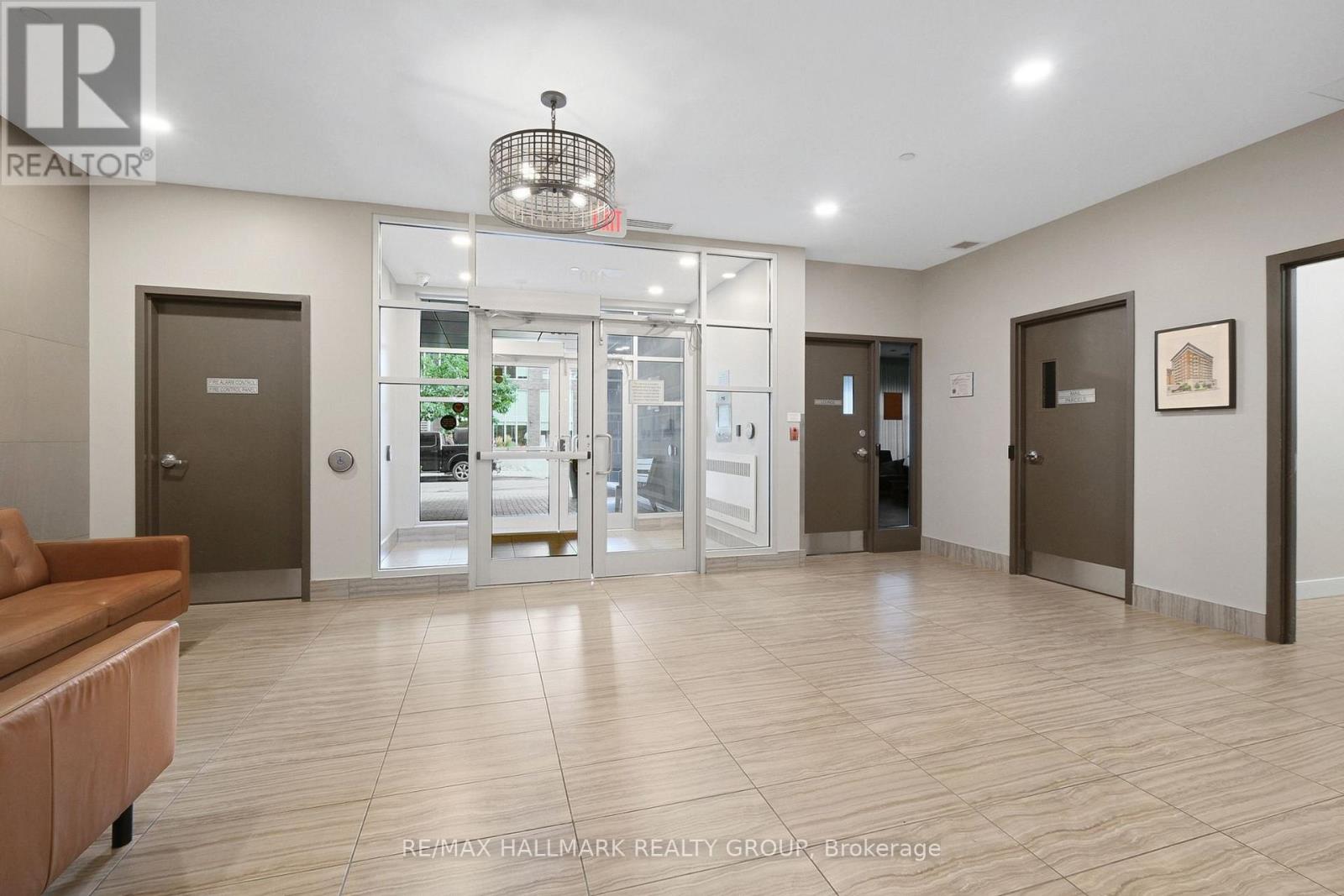 Photo 22 of 706 100 Champagne Avenue S, Ottawa ON