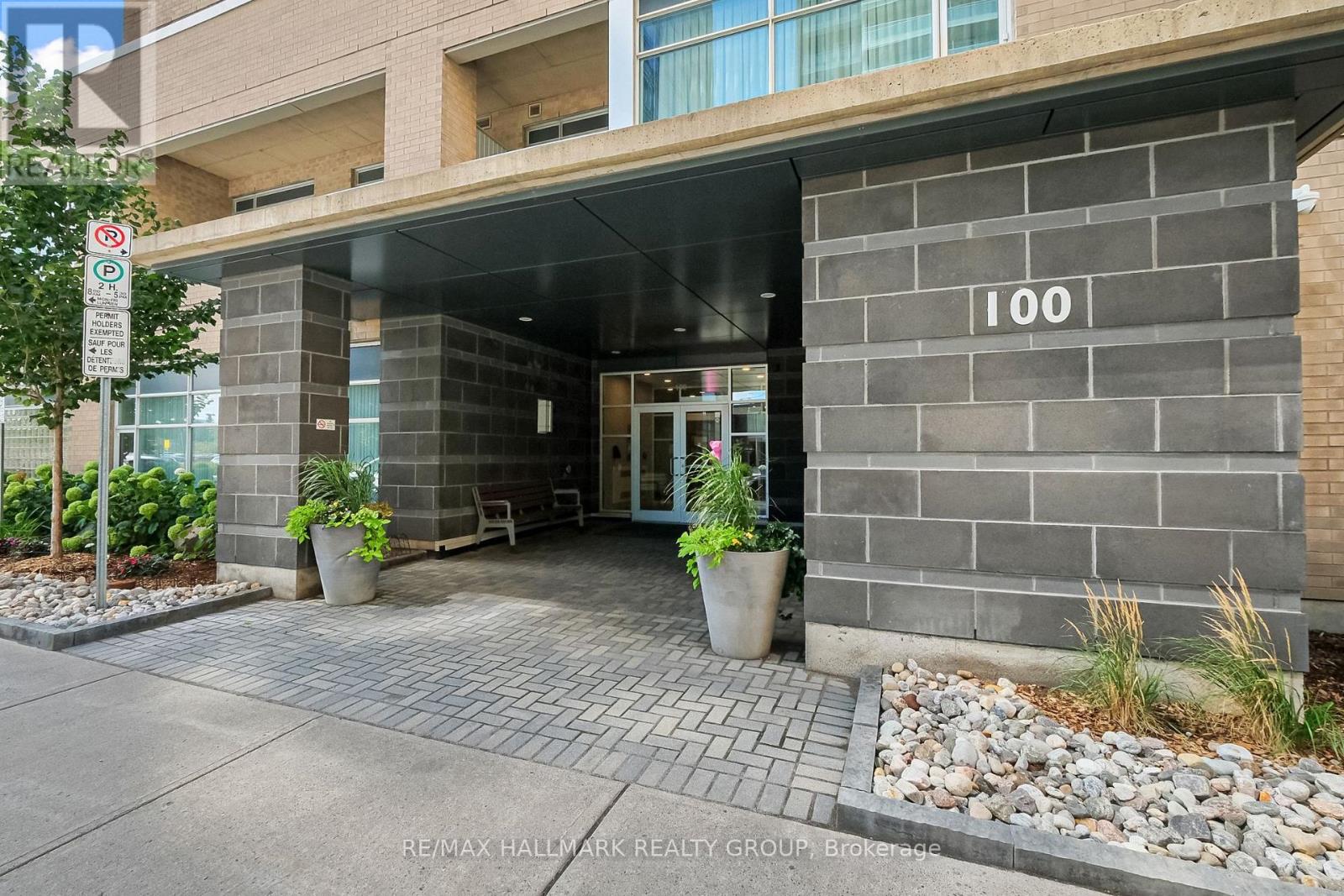 Photo 23 of 706 100 Champagne Avenue S, Ottawa ON