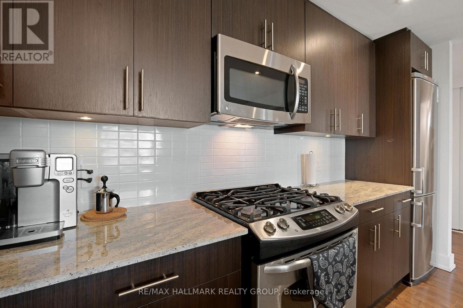 Photo 9 of 706 100 Champagne Avenue S, Ottawa ON