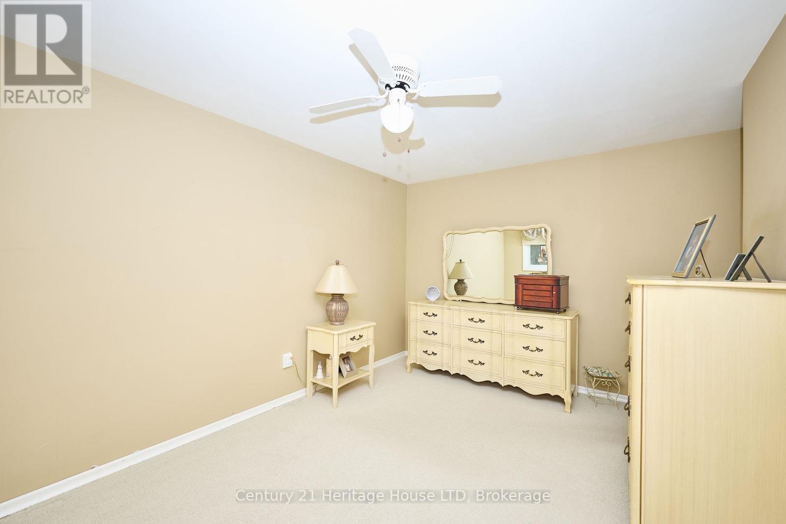 Photo 14 of 4668 Pinedale Drive, Niagara Falls ON