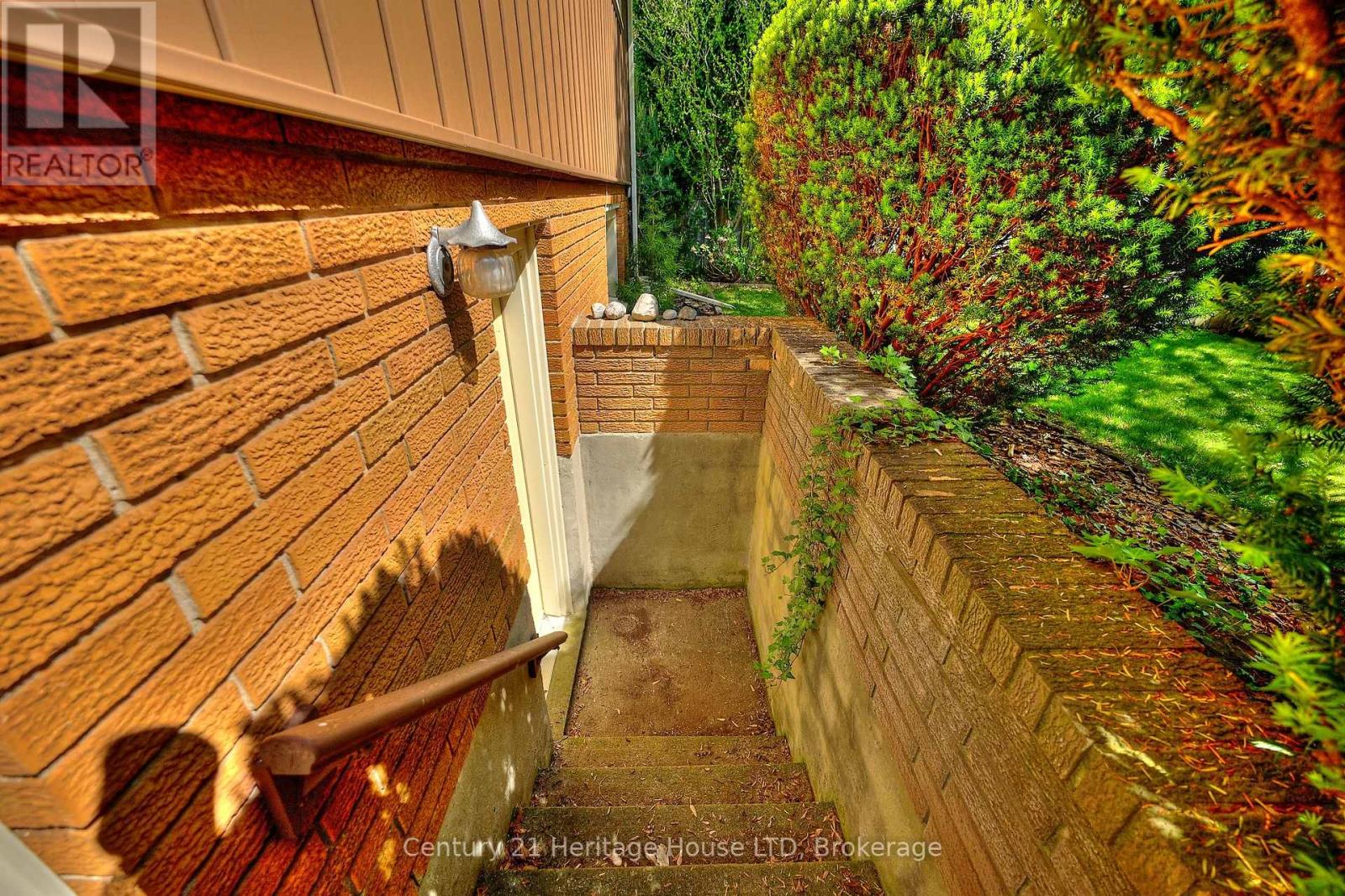 Photo 29 of 4668 Pinedale Drive, Niagara Falls ON