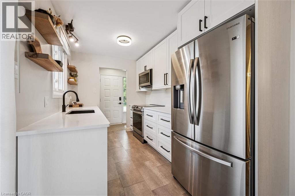 Photo 15 of 427 B Dayna Crescent Crescent, Waterloo ON