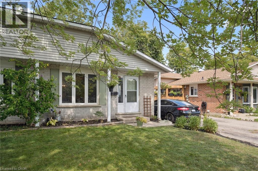 Photo 2 of 427 B Dayna Crescent Crescent, Waterloo ON