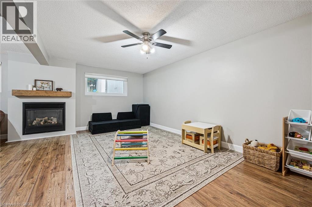 Photo 27 of 427 B Dayna Crescent Crescent, Waterloo ON