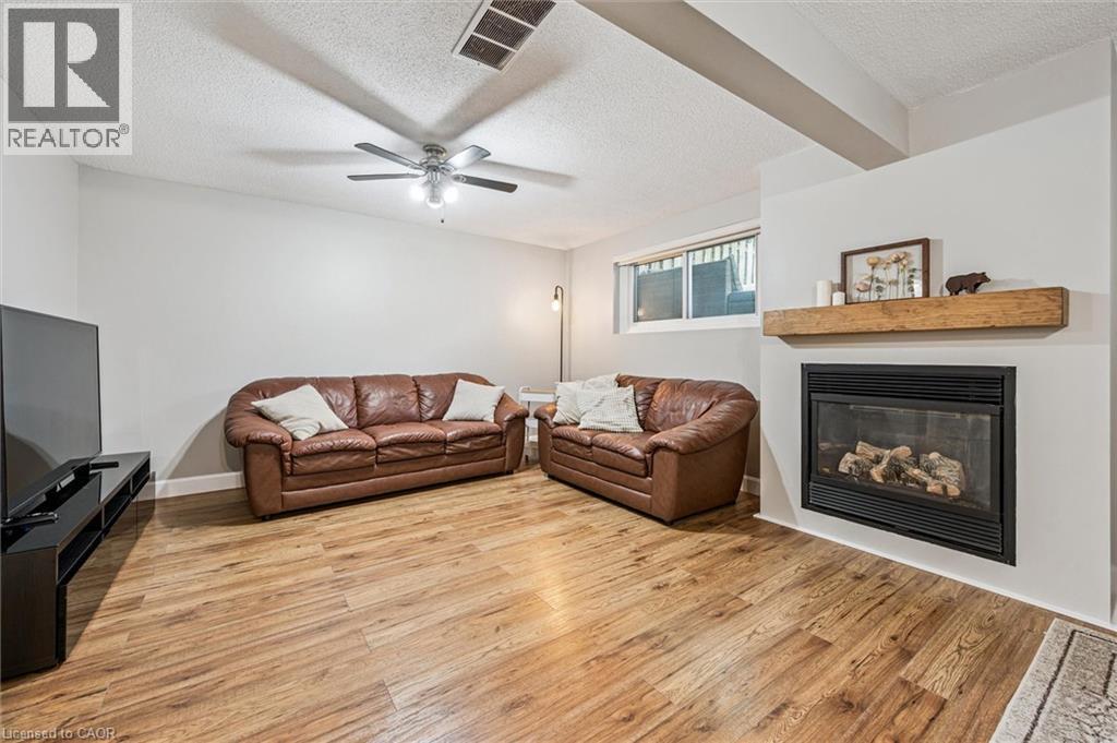 Photo 30 of 427 B Dayna Crescent Crescent, Waterloo ON