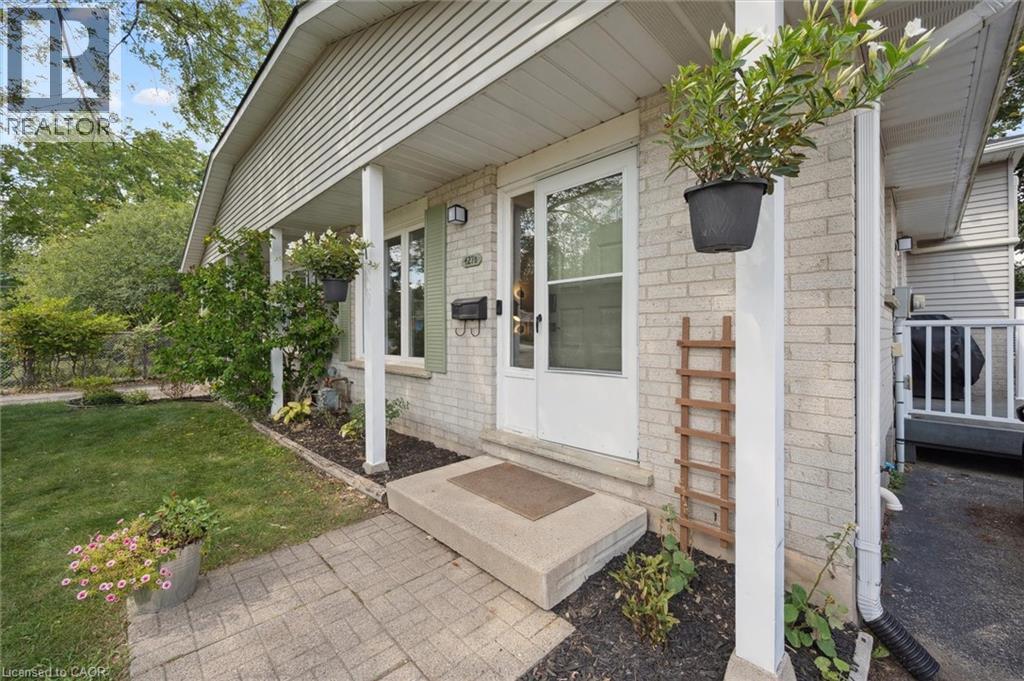 Photo 4 of 427 B Dayna Crescent Crescent, Waterloo ON