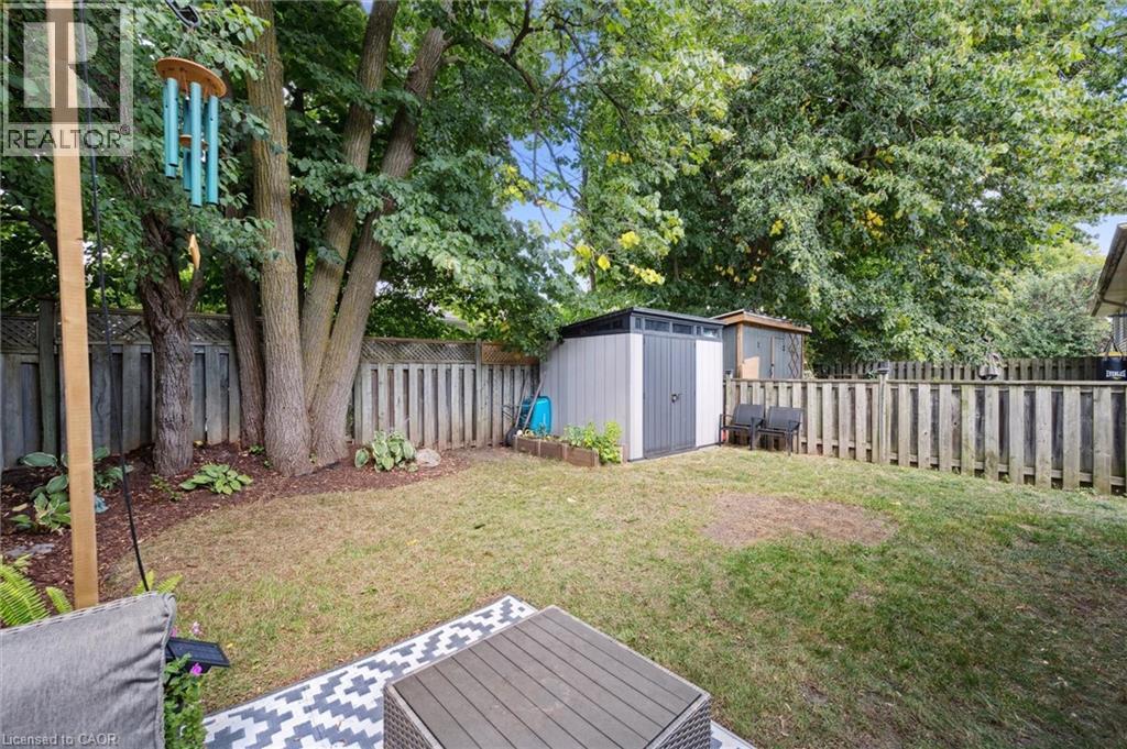 Photo 40 of 427 B Dayna Crescent Crescent, Waterloo ON